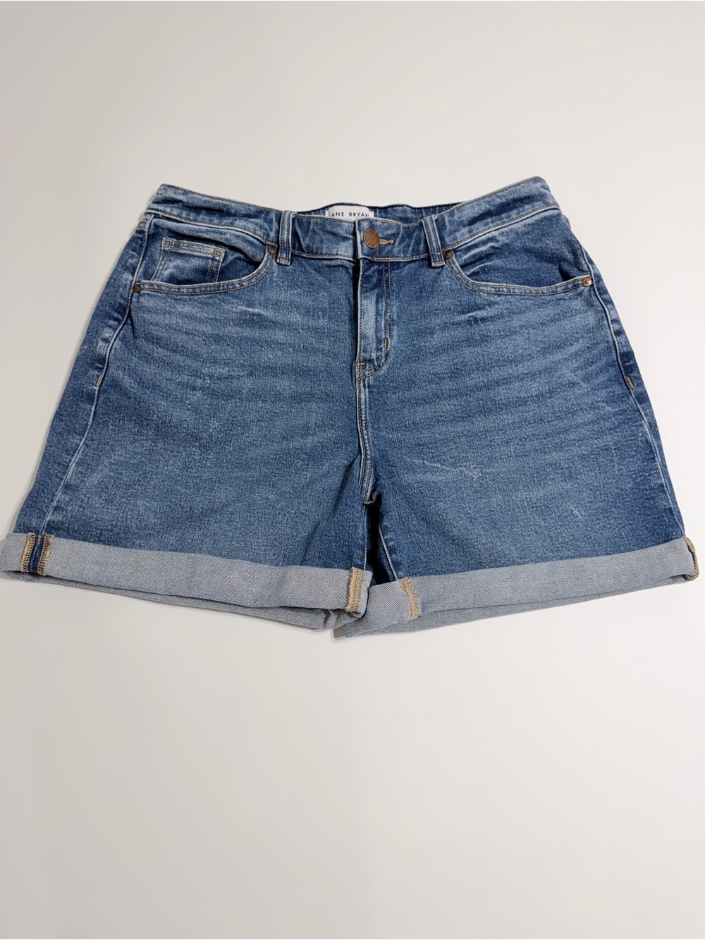 Lane Bryant Signature Fit Denim Midi Shorts Size 12 Stretch Cuffed Hem Boyfriend